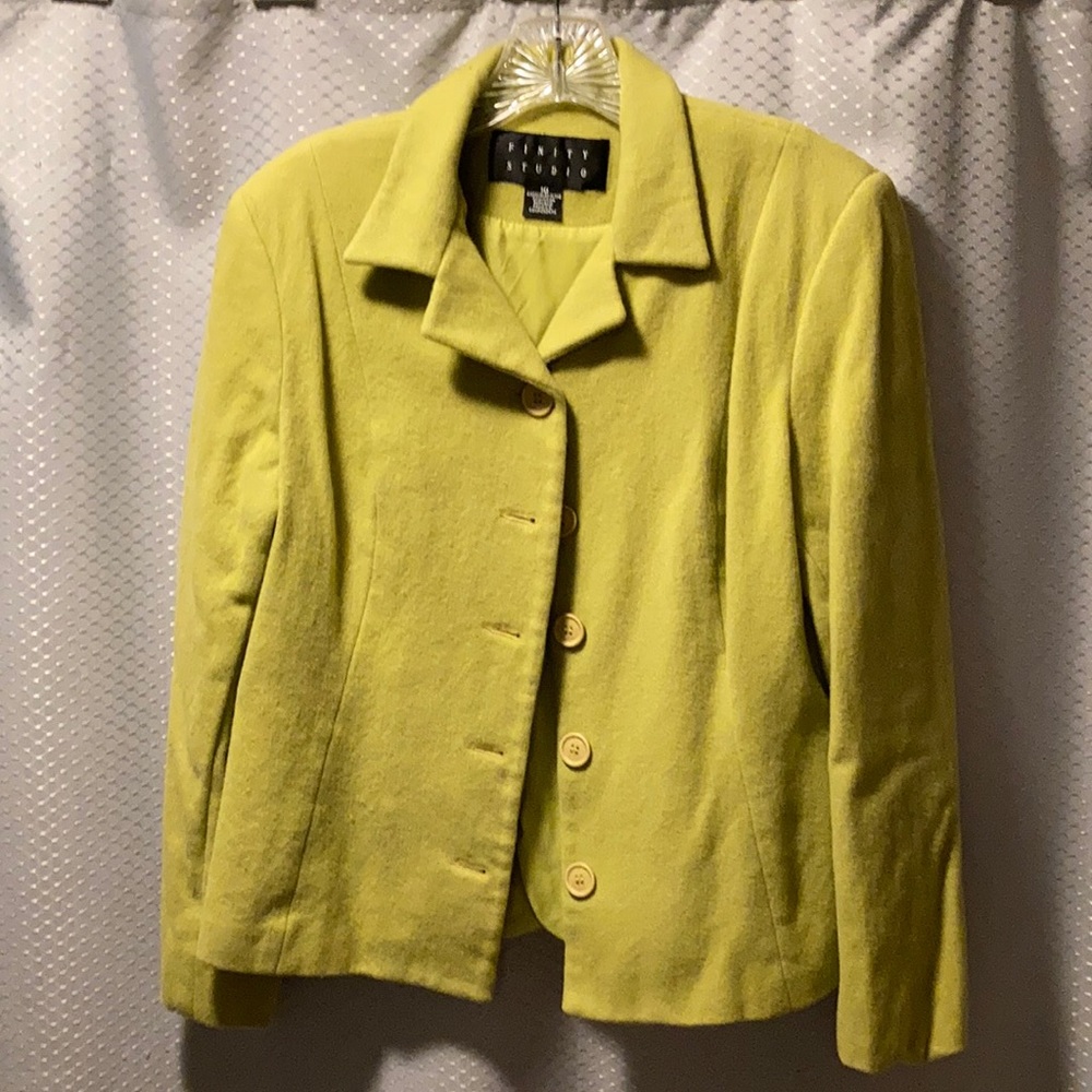 Woman’s green blazer vintage